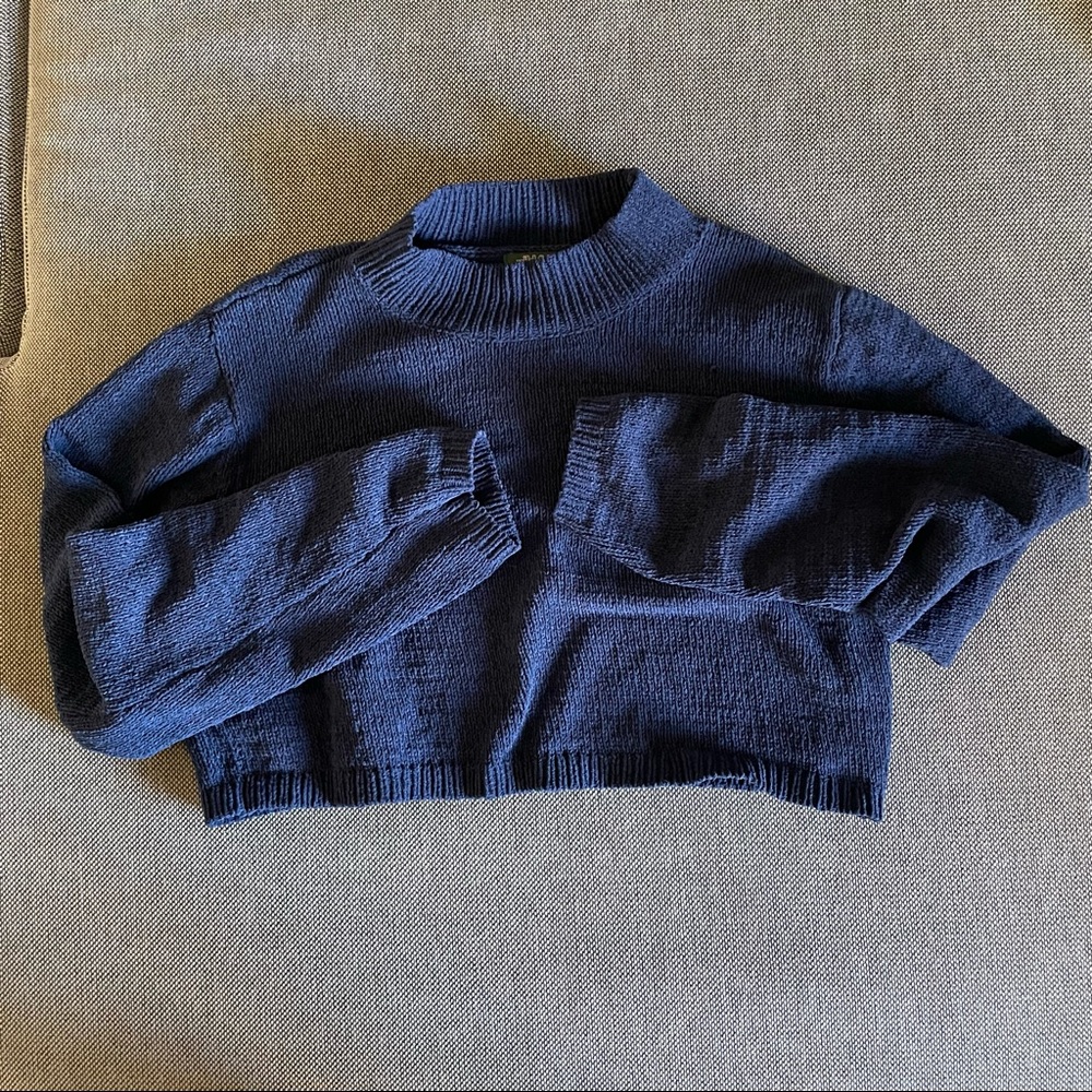 turtle neck crop